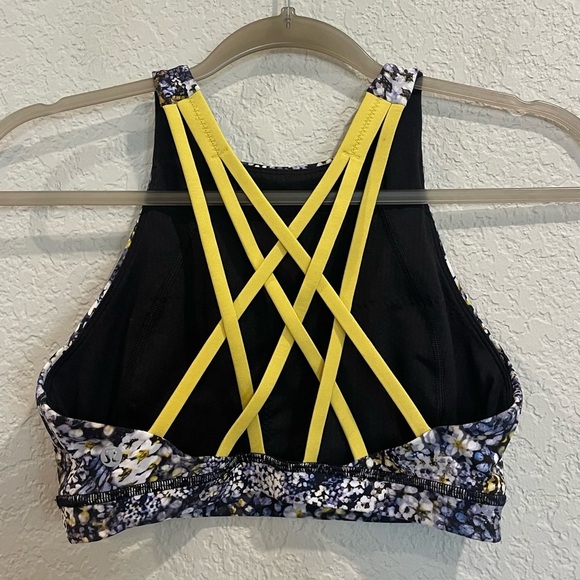 Lululemon Free to Bs Serene Bra High Neck *Light Support (C/D Cup) Floral - Picture 8 of 10
